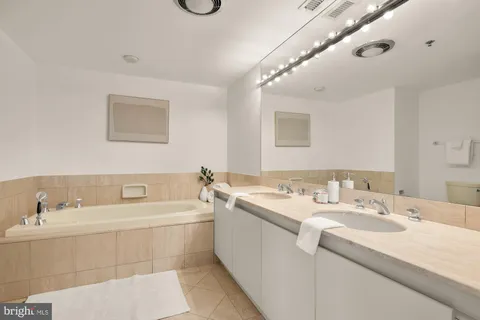 $1,549,000 | 5600 Wisconsin Avenue, Unit 1502, Chevy Chase, MD 20815