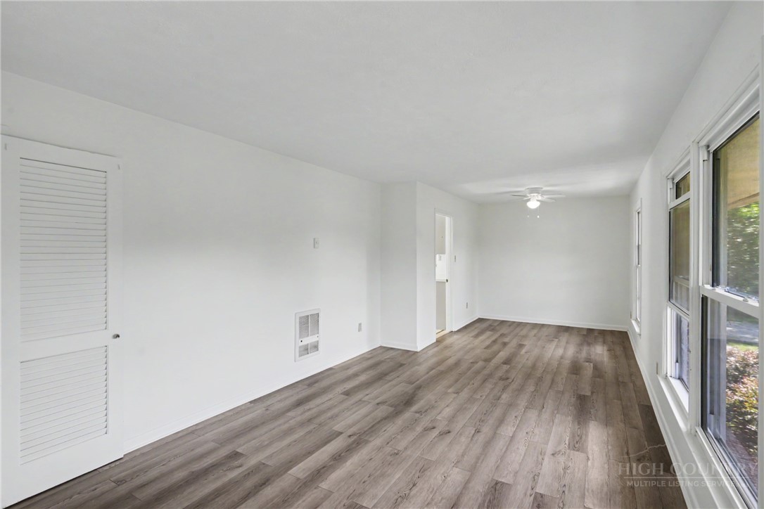 632 Queen Street Boone, NC 28607 - Photo 5 of 42 Gallery Image 5