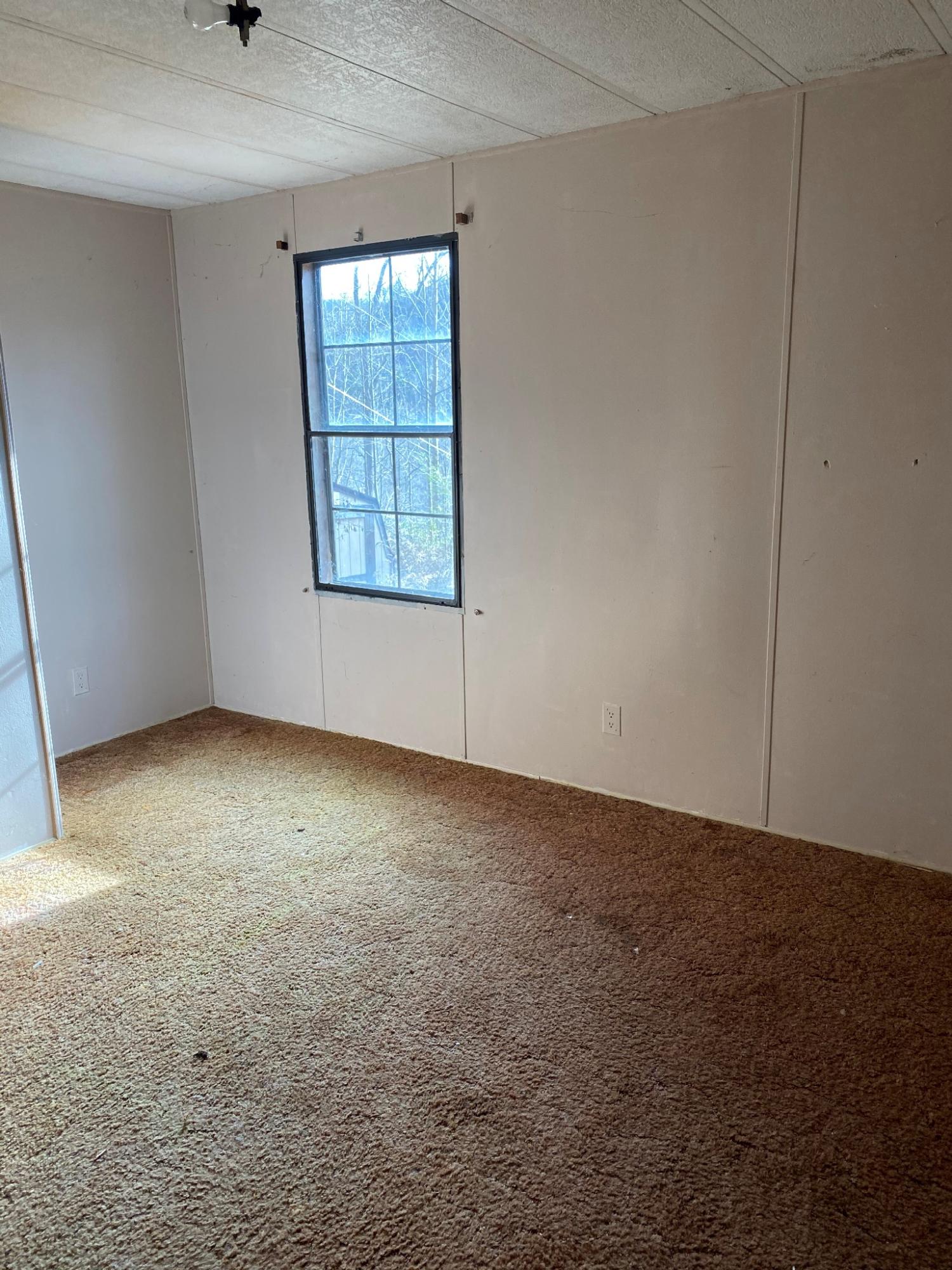 8045 Scott Roberson Road Wise, VA 24293 - Photo 5 of 8 scott bed 2
