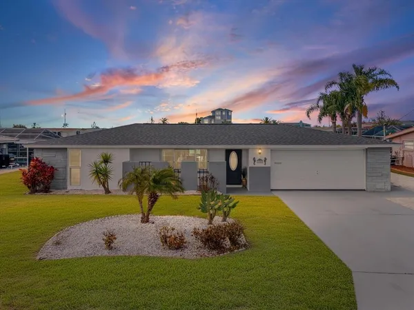 $417,900 | 12809 4th Isle, Hudson, FL 34667