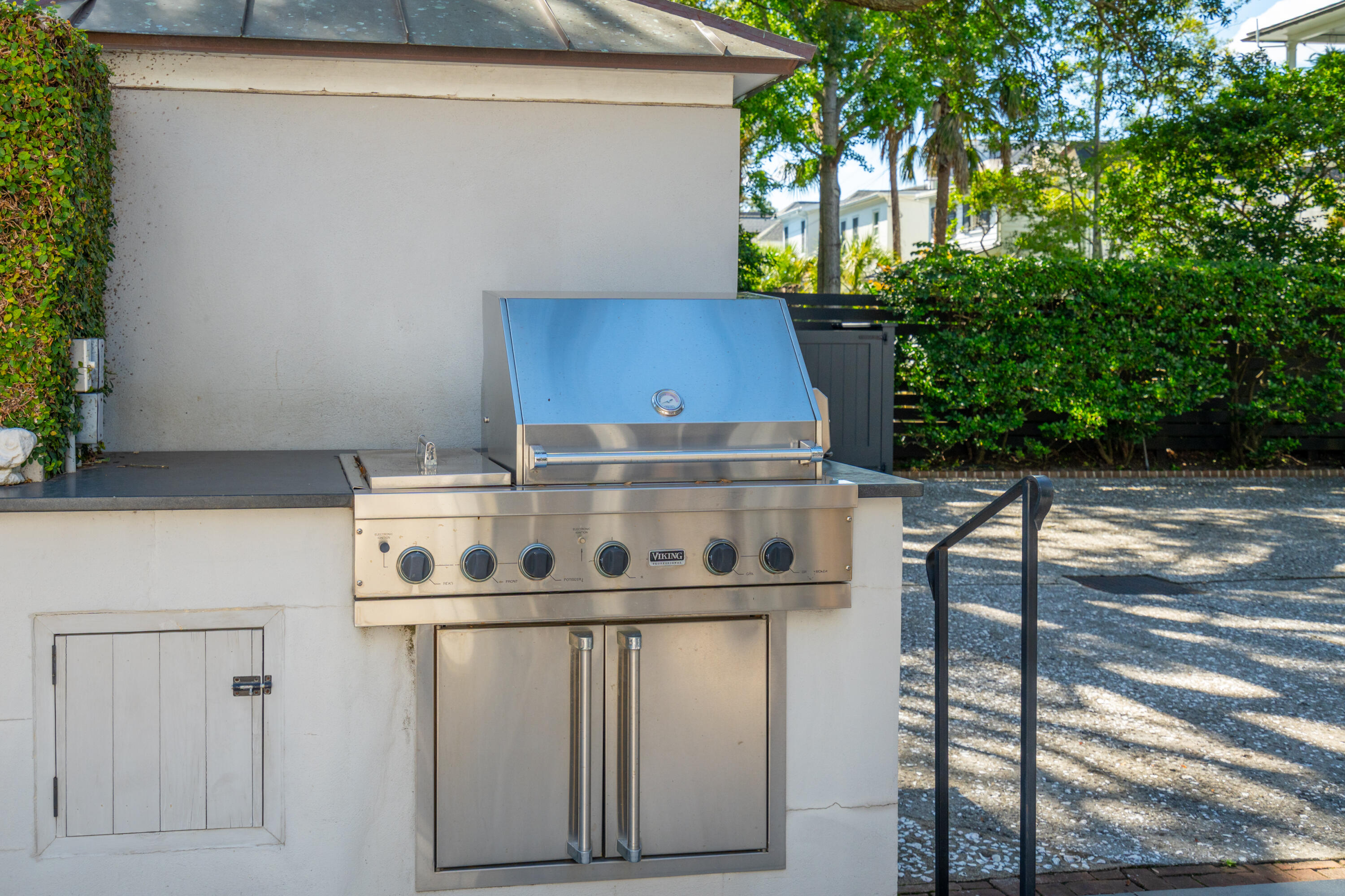 49 South Battery Charleston, SC 29401 - Photo 29 of 91 30