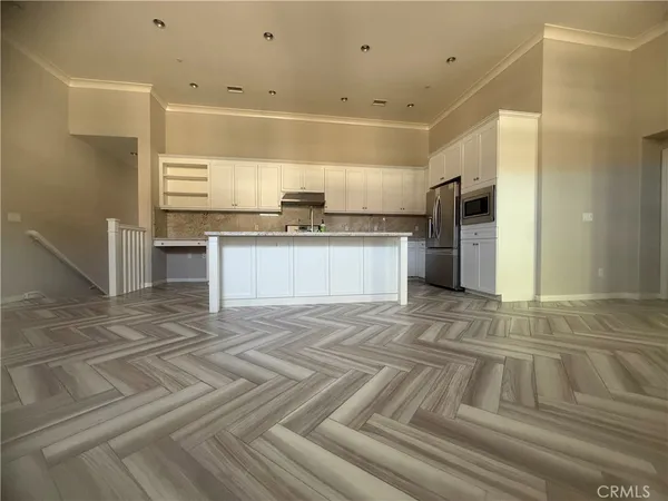 $3,800 | 72 Mayfair, Irvine, CA 92620