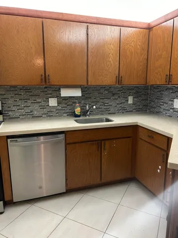 $2,350 | 5701 Camino Del Sol, Unit 204, Boca Raton, FL 33433