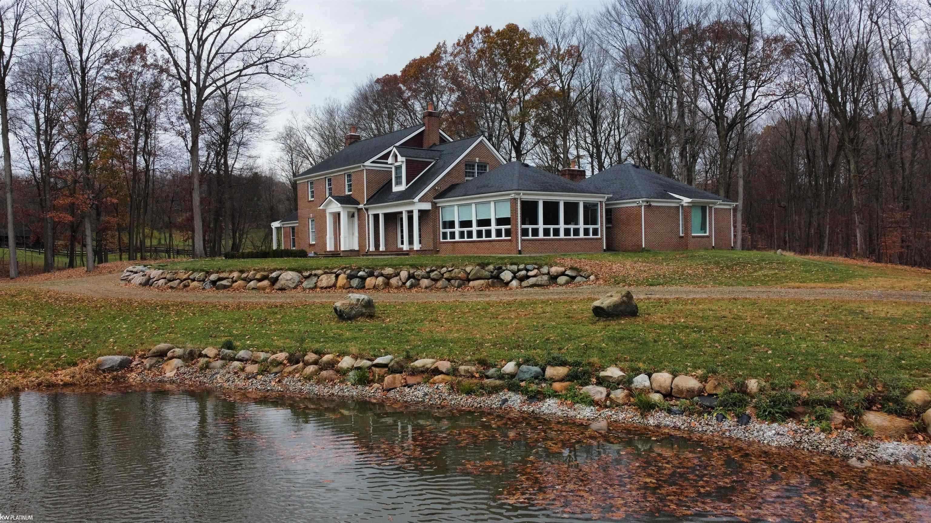 2401 East Brocker Road Metamora, MI 48455 - Photo 7 of 26