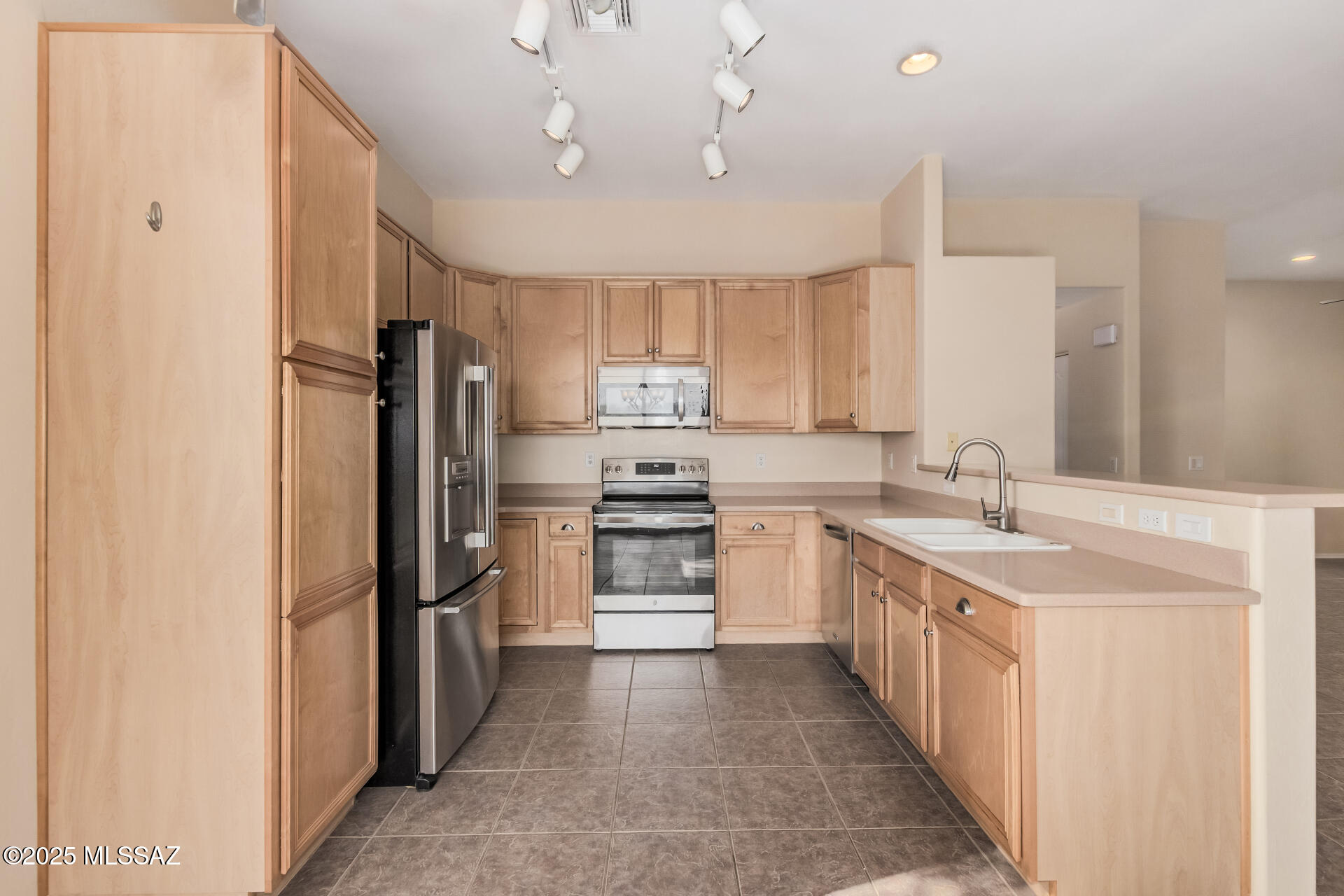 10836 South Heart Break Ridge Place Vail, AZ 85641 - Photo 26 of 42