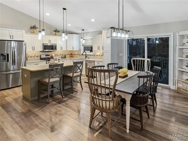 $750,000 | 336 Falcon View Drive, Washington, MO 63090