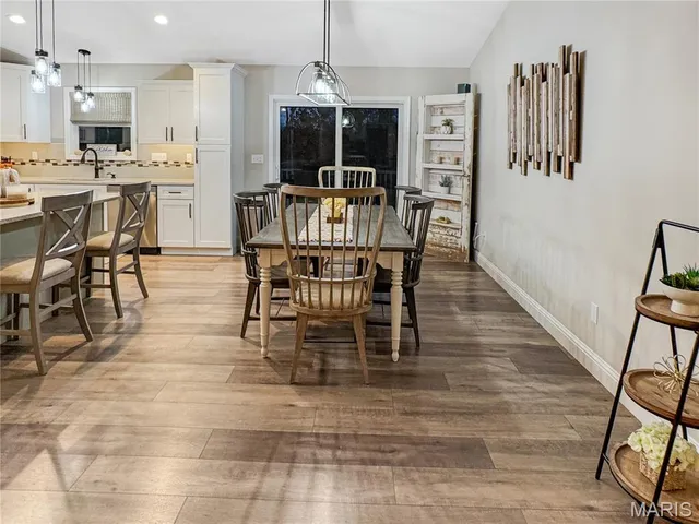 $750,000 | 336 Falcon View Drive, Washington, MO 63090