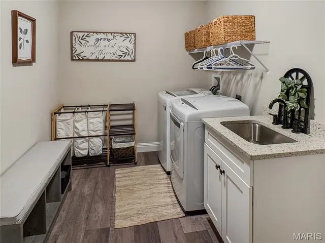 $750,000 | 336 Falcon View Drive, Washington, MO 63090