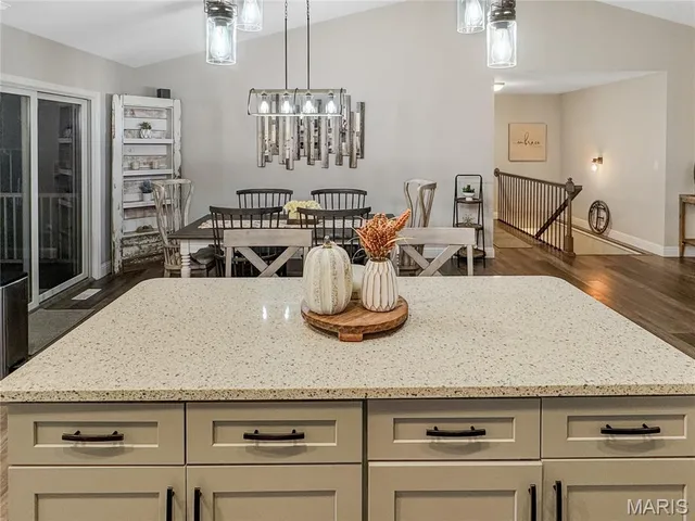 $750,000 | 336 Falcon View Drive, Washington, MO 63090