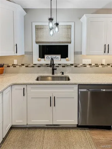 $750,000 | 336 Falcon View Drive, Washington, MO 63090