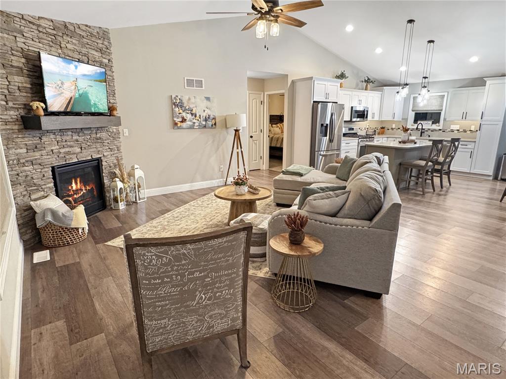 336 Falcon View Drive Washington, MO 63090 - Photo 10 of 74