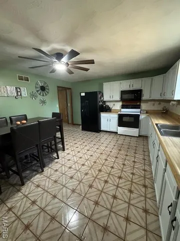 $369,000 | 9105 State Rd Ww, Dittmer, MO 63023