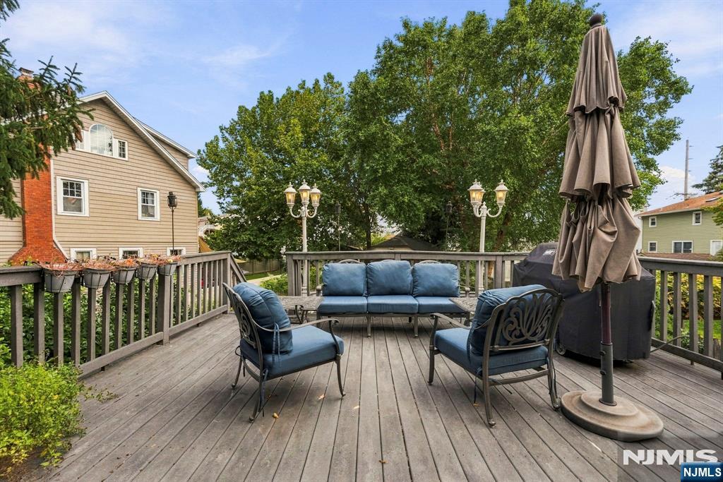 495 Edgewood Place Rutherford, NJ 07070 - Photo 22 of 30 Gallery Image 22