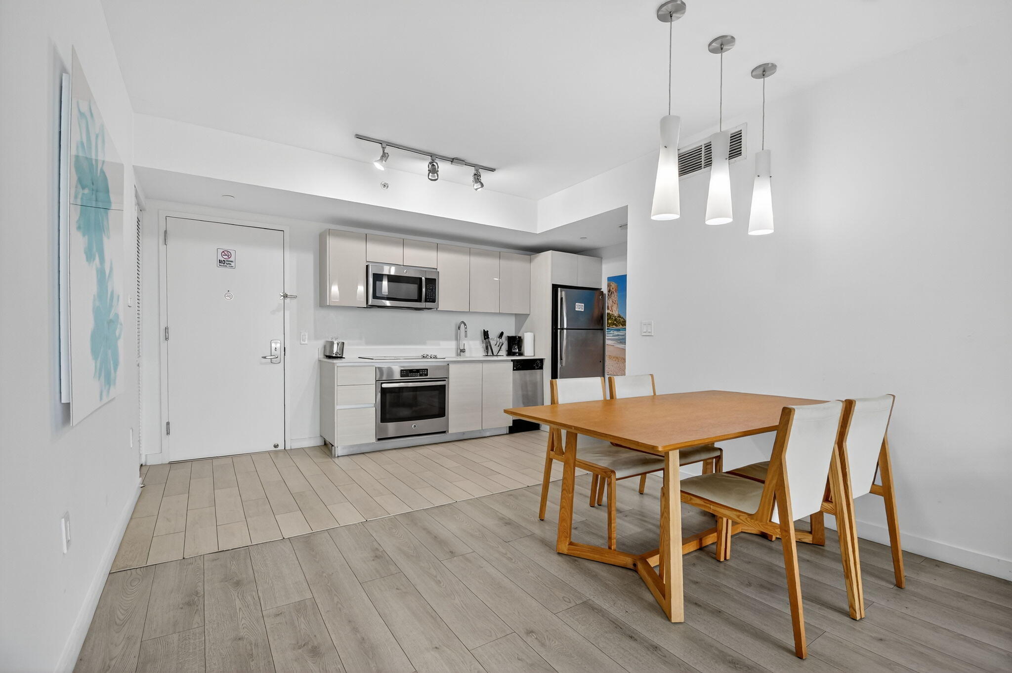 2602 East Hallandale Beach Boulevard, Unit R2210 Hallandale Beach, FL 33009 - Photo 13 of 107 14-web-or-mls-014_DSC_9203