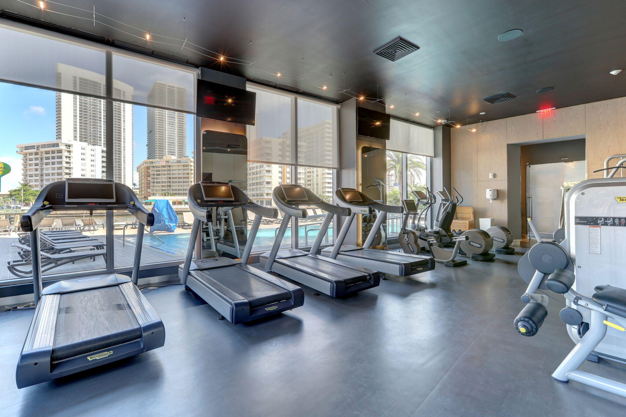 2602 East Hallandale Beach Boulevard, Unit R2210 Hallandale Beach, FL 33009 - Photo 55 of 107 97-web-or-mls-68_ag6i5741_2_3_4_5