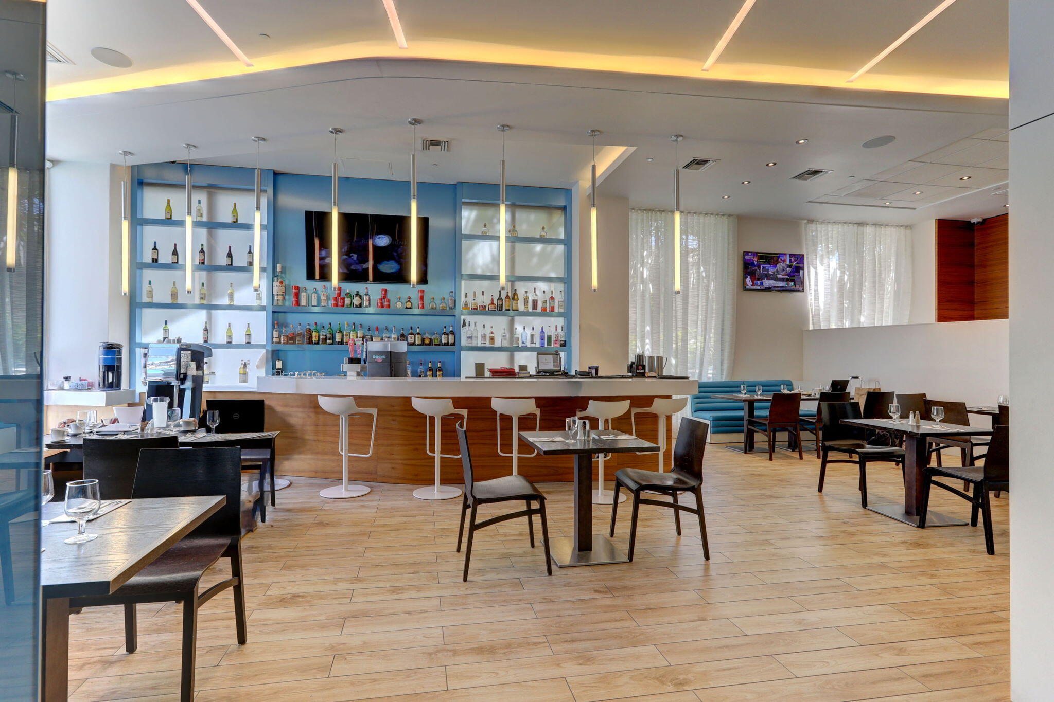 2602 East Hallandale Beach Boulevard, Unit R2210 Hallandale Beach, FL 33009 - Photo 61 of 107 91-web-or-mls-62_ag6i5676_77_78_79_80