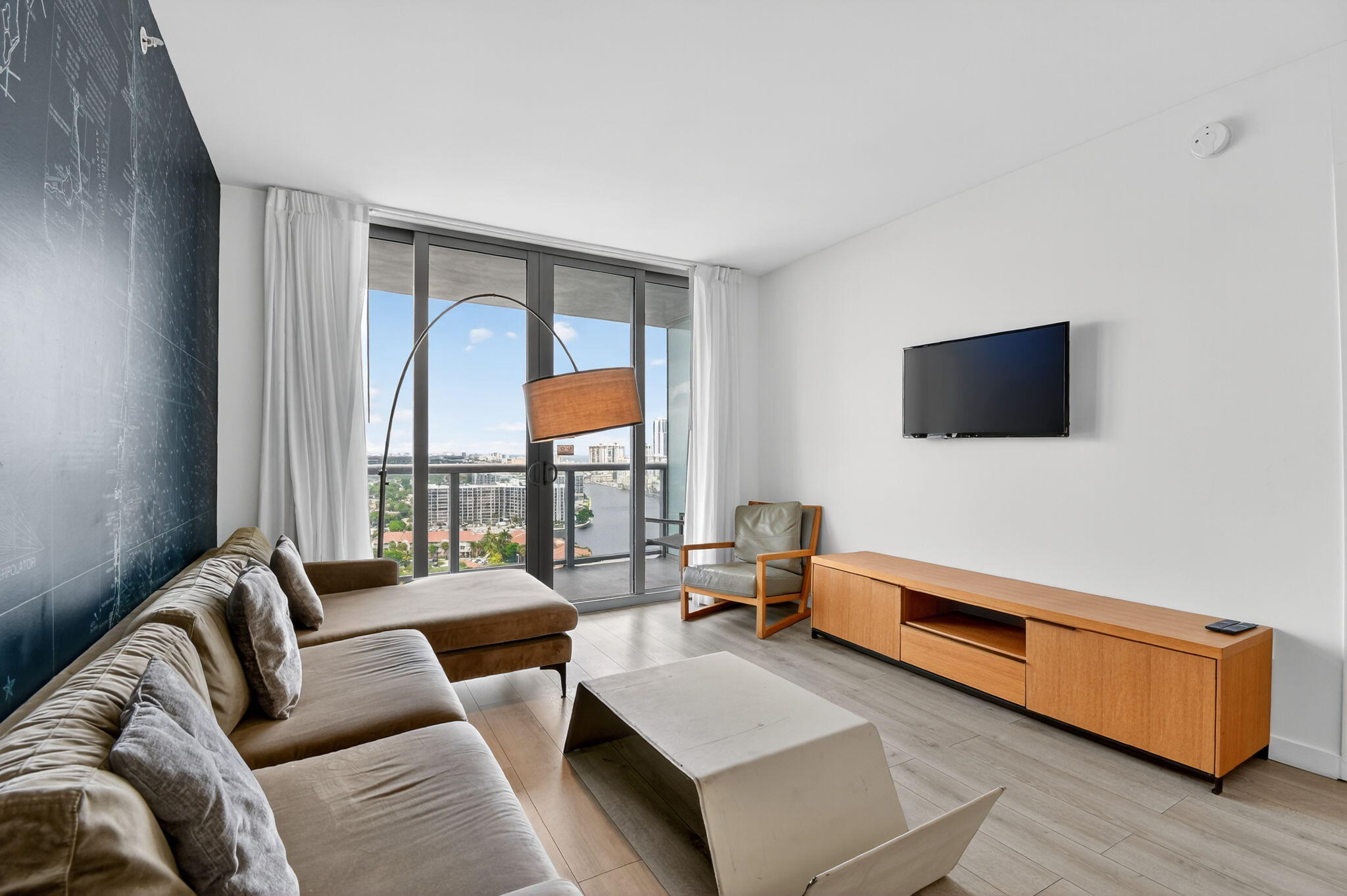 2602 East Hallandale Beach Boulevard, Unit R2210 Hallandale Beach, FL 33009 - Photo 8 of 107 11-web-or-mls-011_DSC_9178