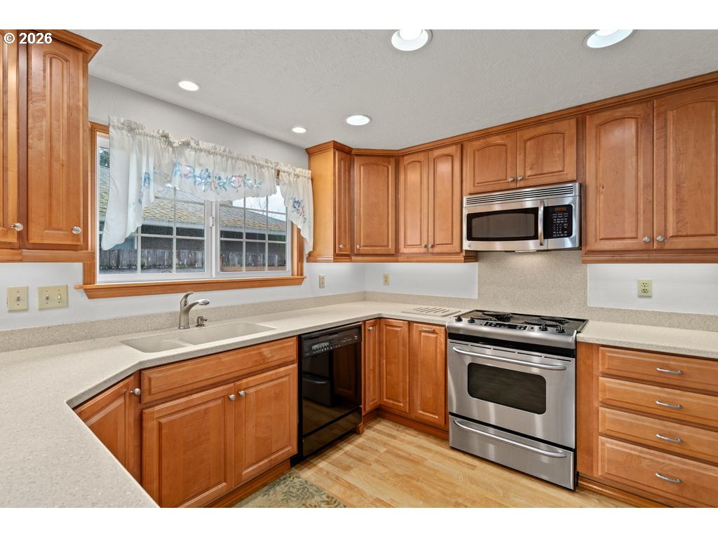 2276 B Street Hubbard, OR 97032 - Photo 6 of 19