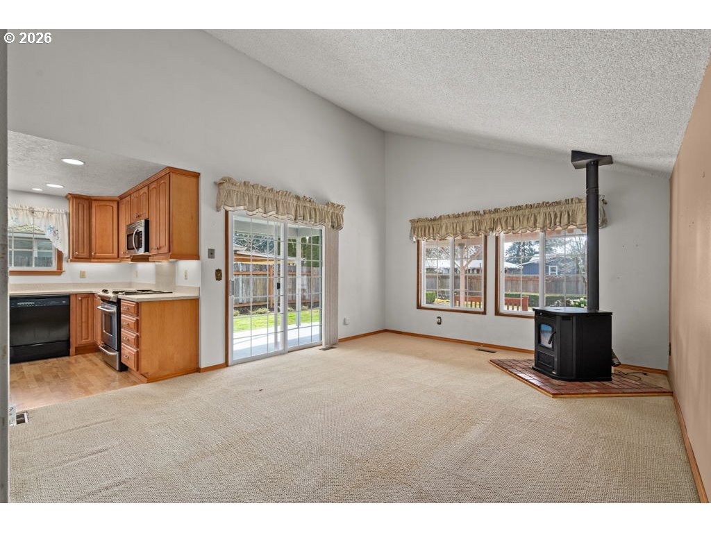 2276 B Street Hubbard, OR 97032 - Photo 8 of 19