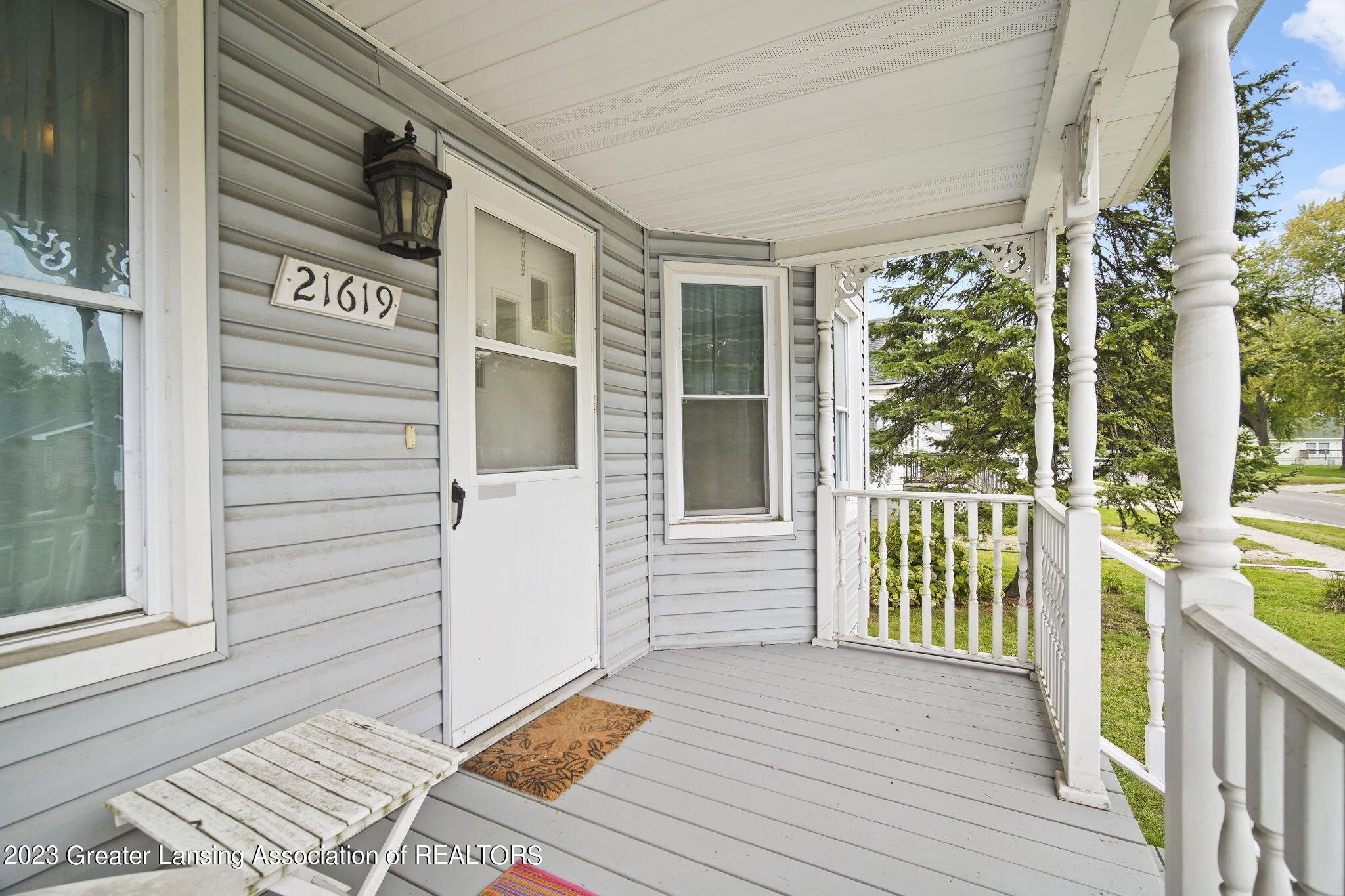 21619 Middlebelt Road Farmington, MI 48336 - Photo 3 of 39 3-web-or-mls-DSC06208