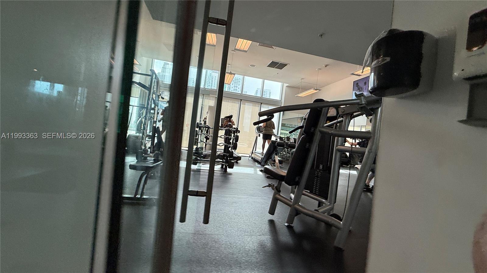 92 Southwest 3rd Street, Unit 1505 Miami, FL 33130 - Photo 32 of 39