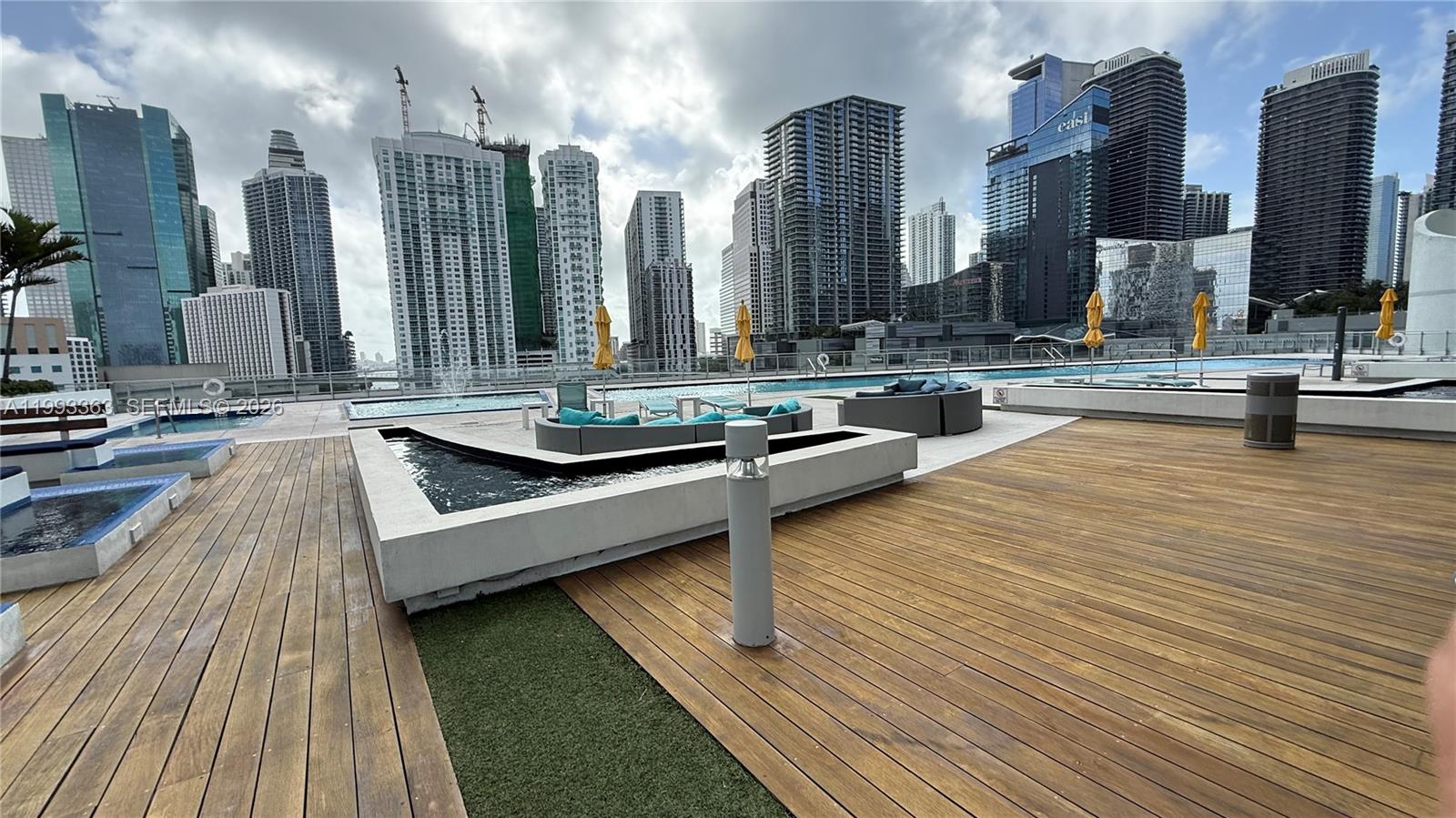 92 Southwest 3rd Street, Unit 1505 Miami, FL 33130 - Photo 35 of 39