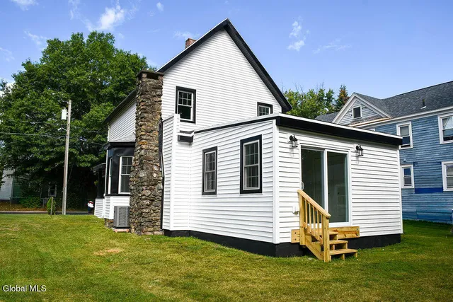 $329,900 | 2024 8th Street, Rensselaer, NY 12144