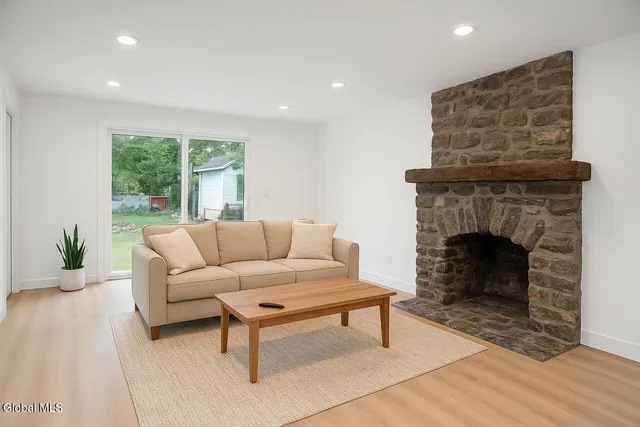 $329,900 | 2024 8th Street, Rensselaer, NY 12144