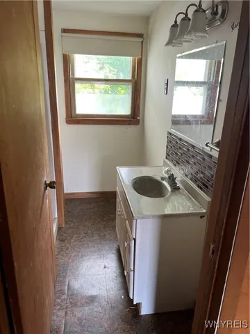 $59,360 | 4535 Holley Byron Road, Clarendon, NY 14470