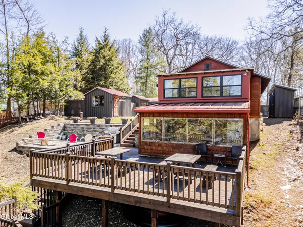 $775,000 | 78 Concourse, Kinderhook, NY 12130