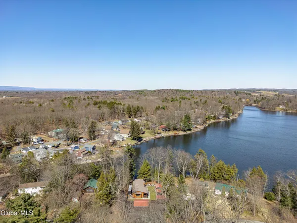 $775,000 | 78 Concourse, Kinderhook, NY 12130