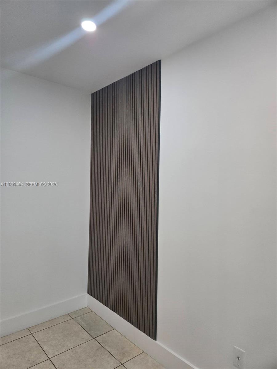 733 Riverside Drive, Unit 1210 Coral Springs, FL 33071 - Photo 5 of 22 Living Room