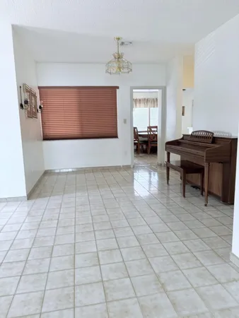 $4,100 | 957 West 67th Street, Hialeah, FL 33012