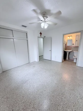 $4,100 | 957 West 67th Street, Hialeah, FL 33012