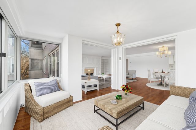 $625,000 | 1410 Sheridan Road, Unit 3A, Wilmette, IL 60091