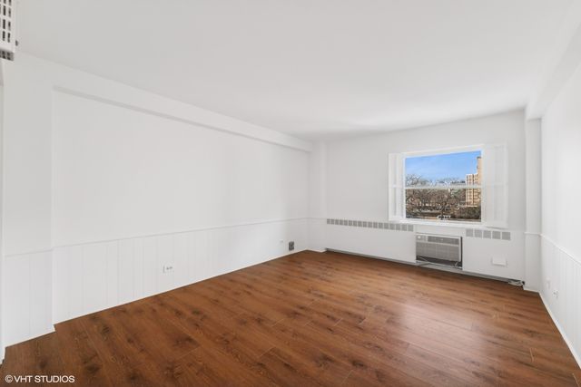 $625,000 | 1410 Sheridan Road, Unit 3A, Wilmette, IL 60091