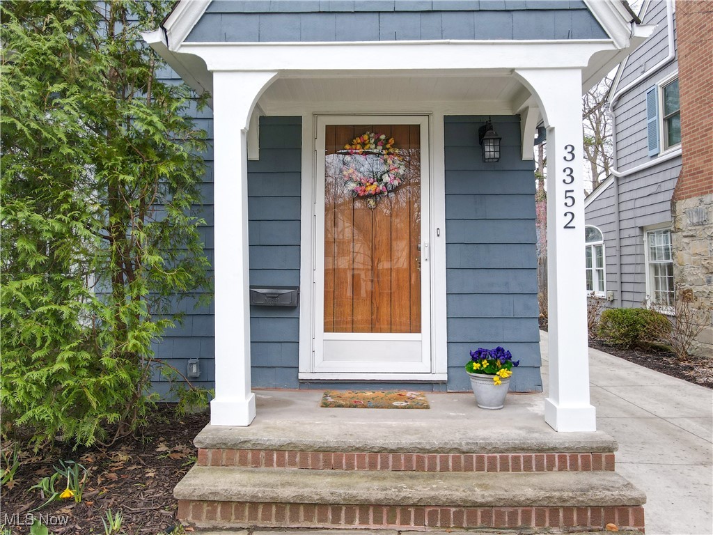 3352 Kenmore Road Shaker Heights, OH 44122 - Photo 4 of 50 Gallery Image 4