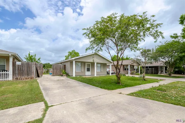 $1,400 | 261 Bon Jovi Boulevard, Gray, LA 70359
