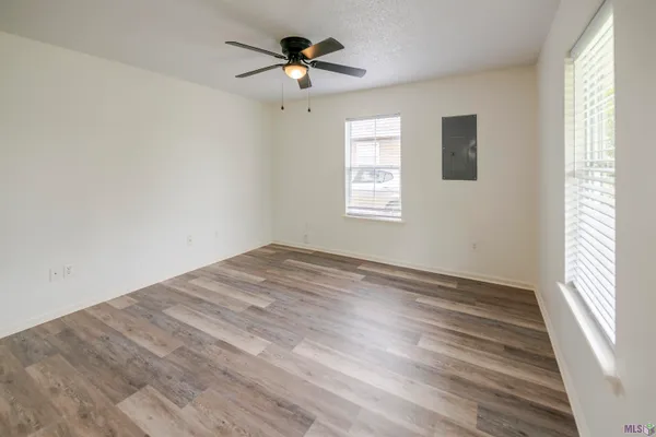 $1,400 | 261 Bon Jovi Boulevard, Gray, LA 70359