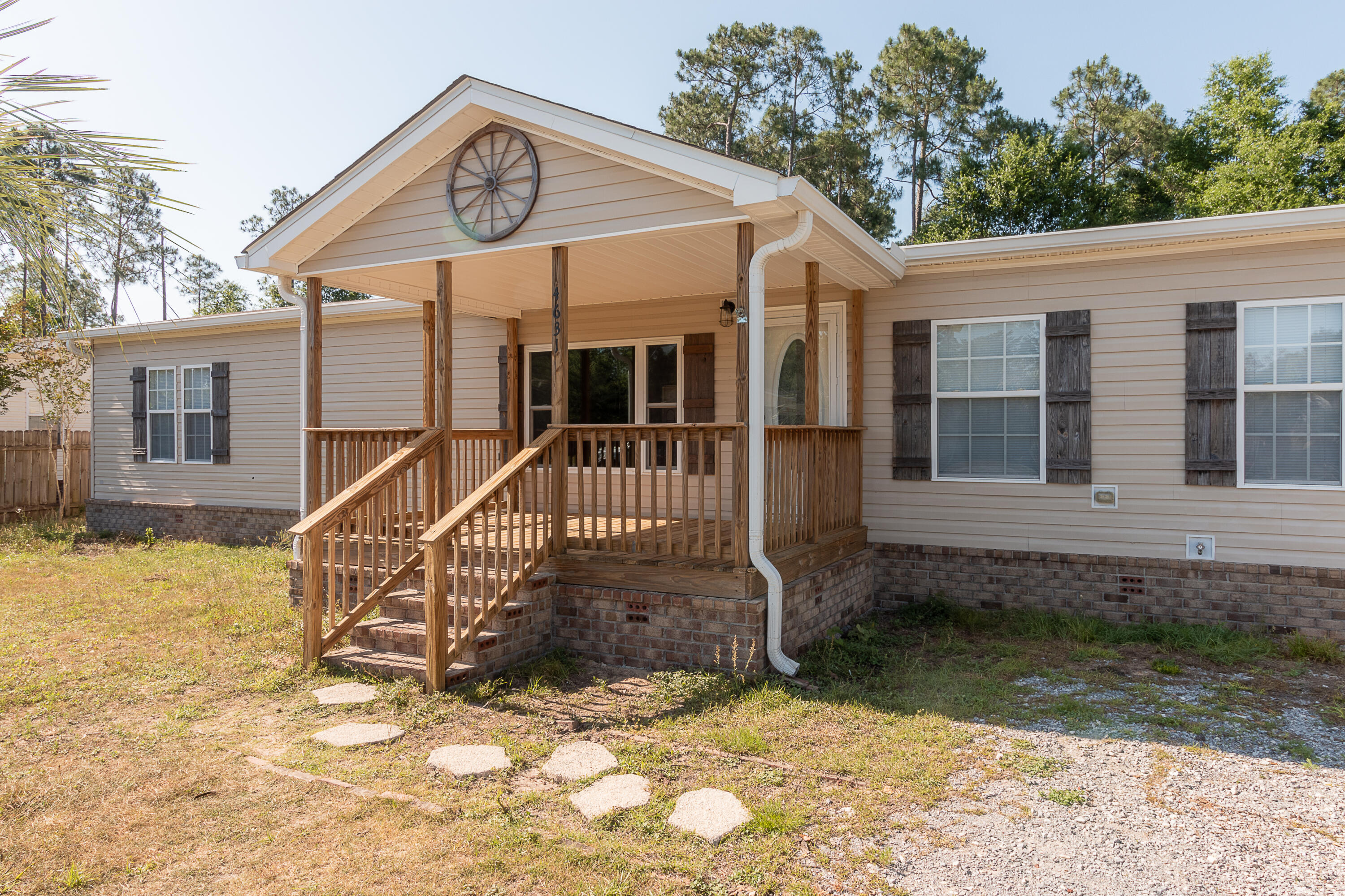 4631 Falcon Way Crestview, FL 32539 - Photo 4 of 40 Gallery Image 4