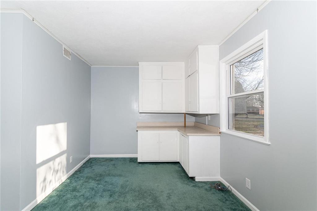 1426 Shawnee Road Indianapolis, IN 46260 - Photo 11 of 36 Gallery Image 11