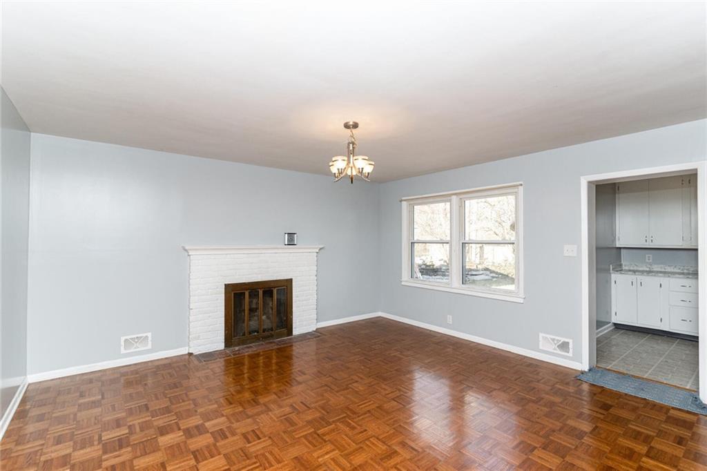 1426 Shawnee Road Indianapolis, IN 46260 - Photo 12 of 36 Gallery Image 12