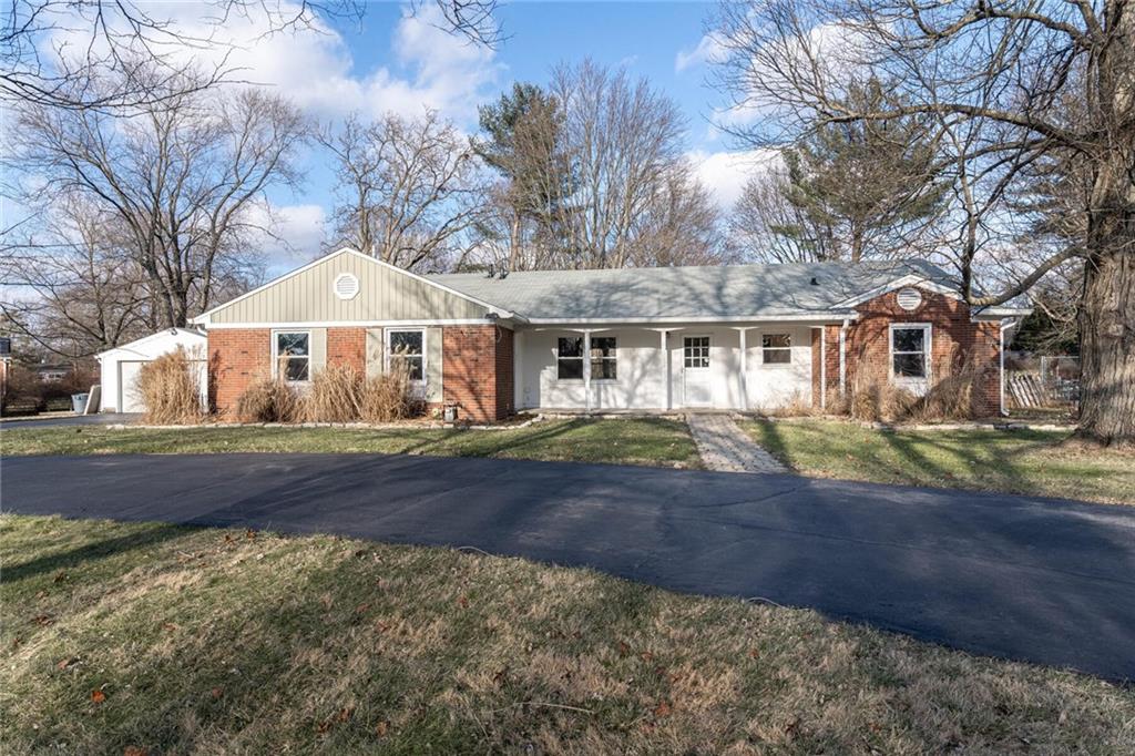 1426 Shawnee Road Indianapolis, IN 46260 - Photo 2 of 36 Gallery Image 2