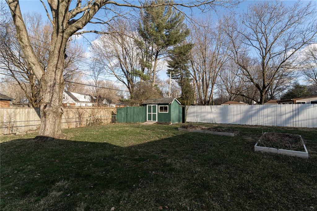 1426 Shawnee Road Indianapolis, IN 46260 - Photo 31 of 36 Gallery Image 31