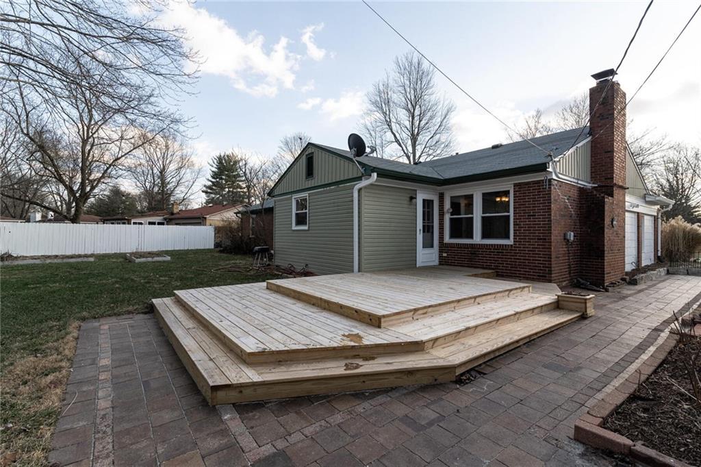1426 Shawnee Road Indianapolis, IN 46260 - Photo 33 of 36 Gallery Image 33