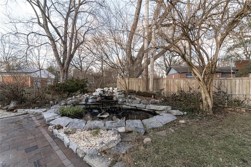 1426 Shawnee Road Indianapolis, IN 46260 - Photo 34 of 36 Gallery Image 34