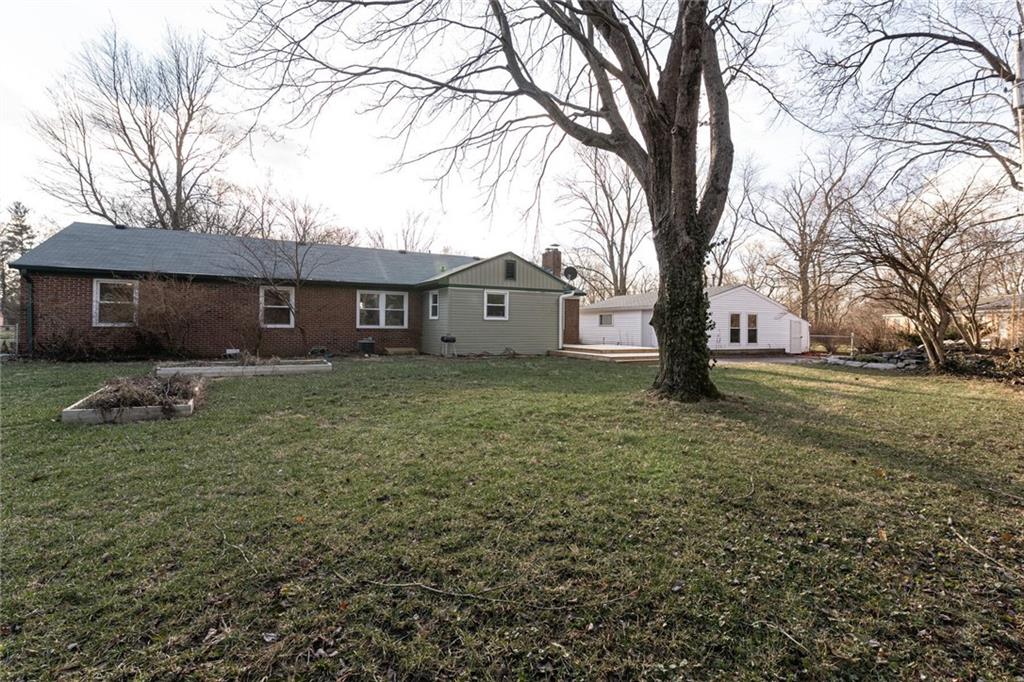 1426 Shawnee Road Indianapolis, IN 46260 - Photo 35 of 36 Gallery Image 35