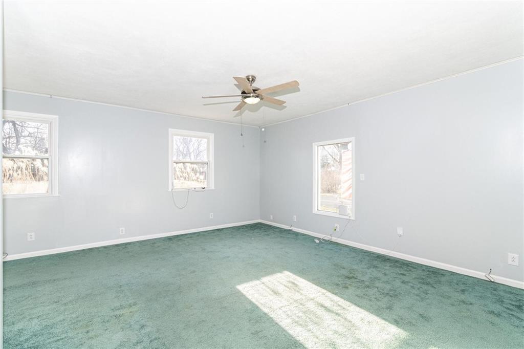 1426 Shawnee Road Indianapolis, IN 46260 - Photo 7 of 36 Gallery Image 7