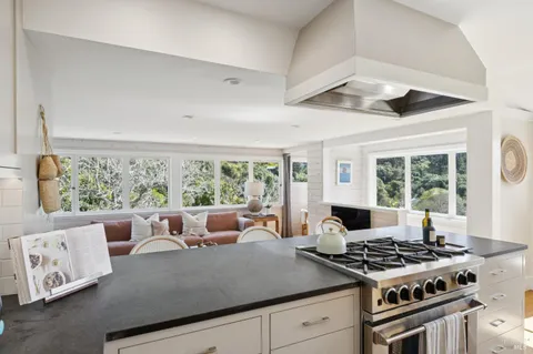$3,680,000 | 40 Laurel Avenue, Stinson Beach, CA 94970