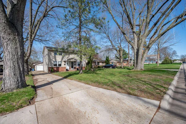 $369,000 | 154 Bryan Street, Green Bay, WI 54301